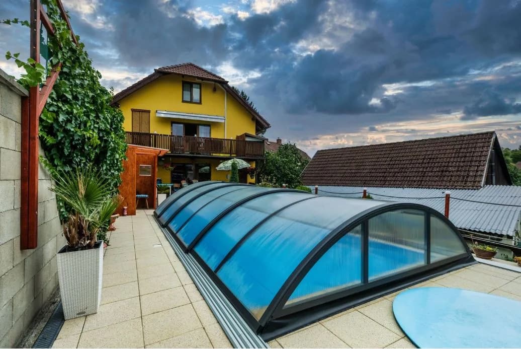 Bazénové zastřešení